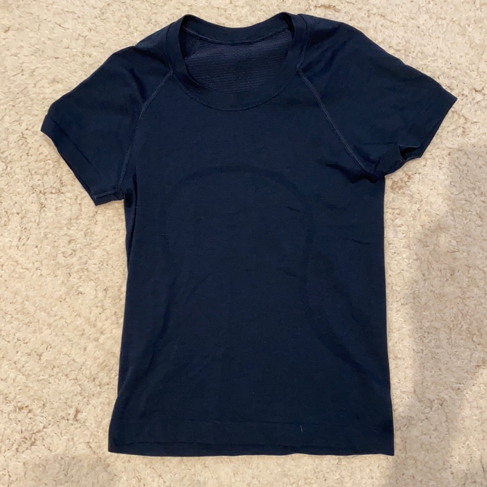 Lululemon navy short sleeve top